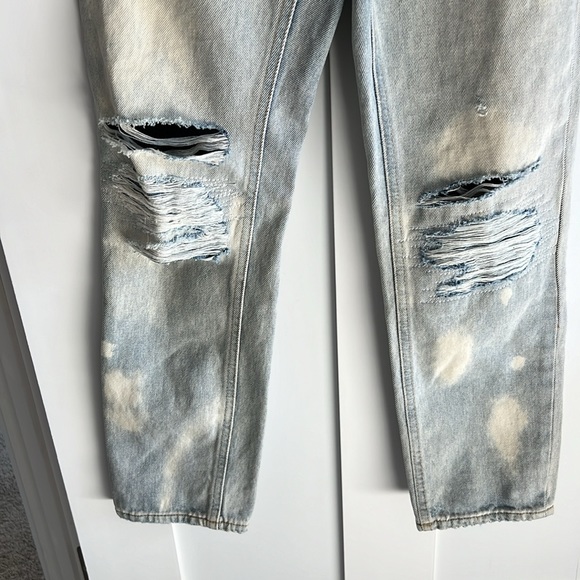 Urban Outfitters BDG High Rise Slim Straight Jean Distressed Bleach Wash Size 24 - Picture 3 of 10